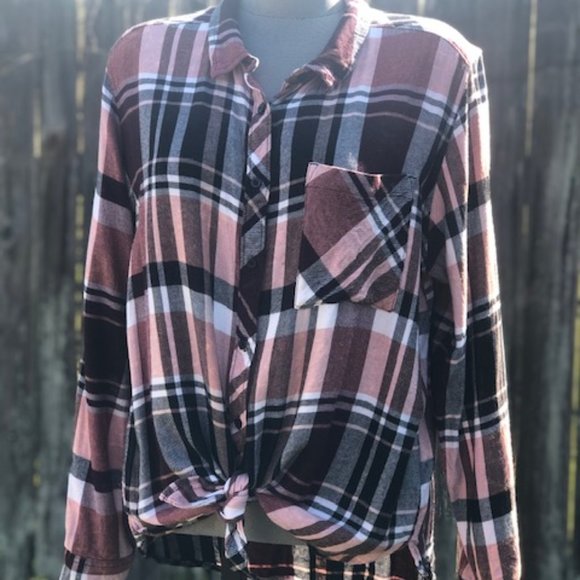 Arizona Jean Company Tops - Plaid L/S top by Arizona Jean Co,